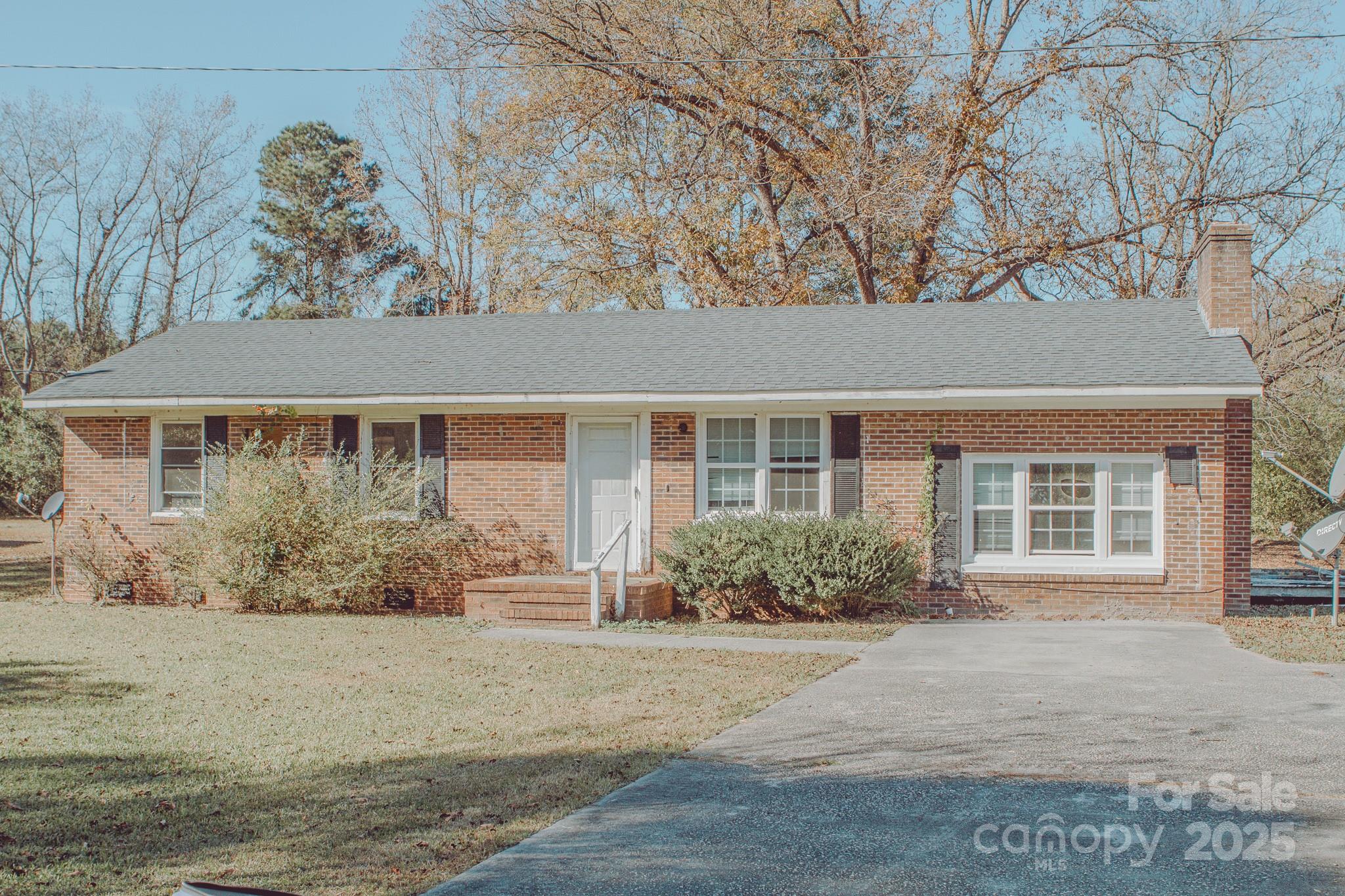 2454 Jonesville Road, Fairmont, NC. property listing photo