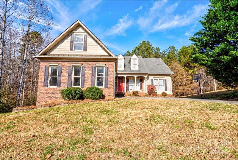 1303 Moonshadow, Shelby, NC - 4 beds, 3 baths, 3,137 sqft - $388,000
