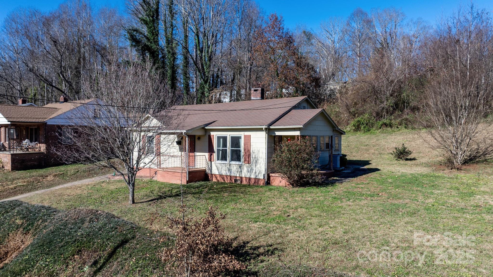 1606 Poplar Street NW, Lenoir, NC. property listing photo