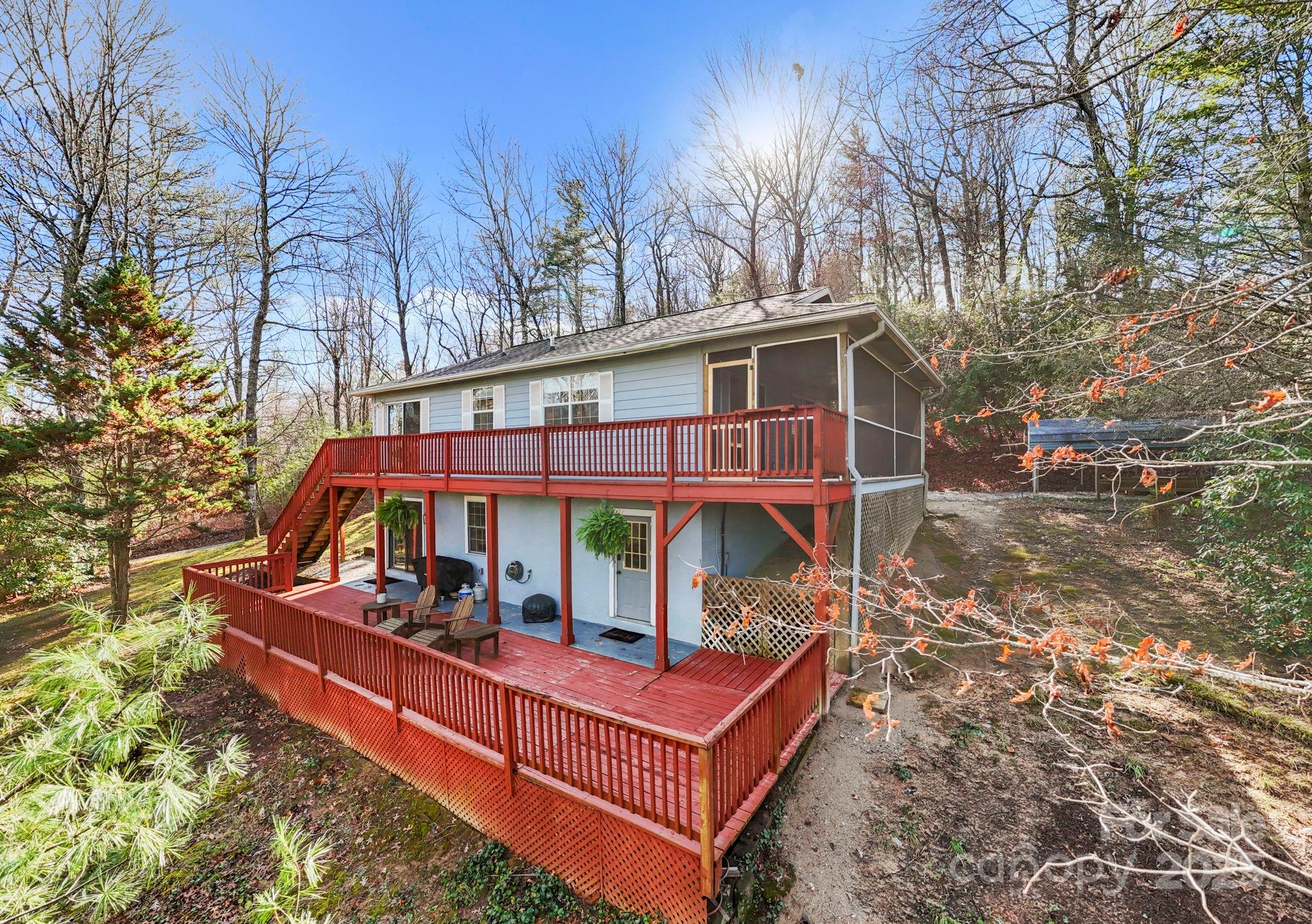 124 Flat Creek Drive, Lake Toxaway, NC. property listing photo