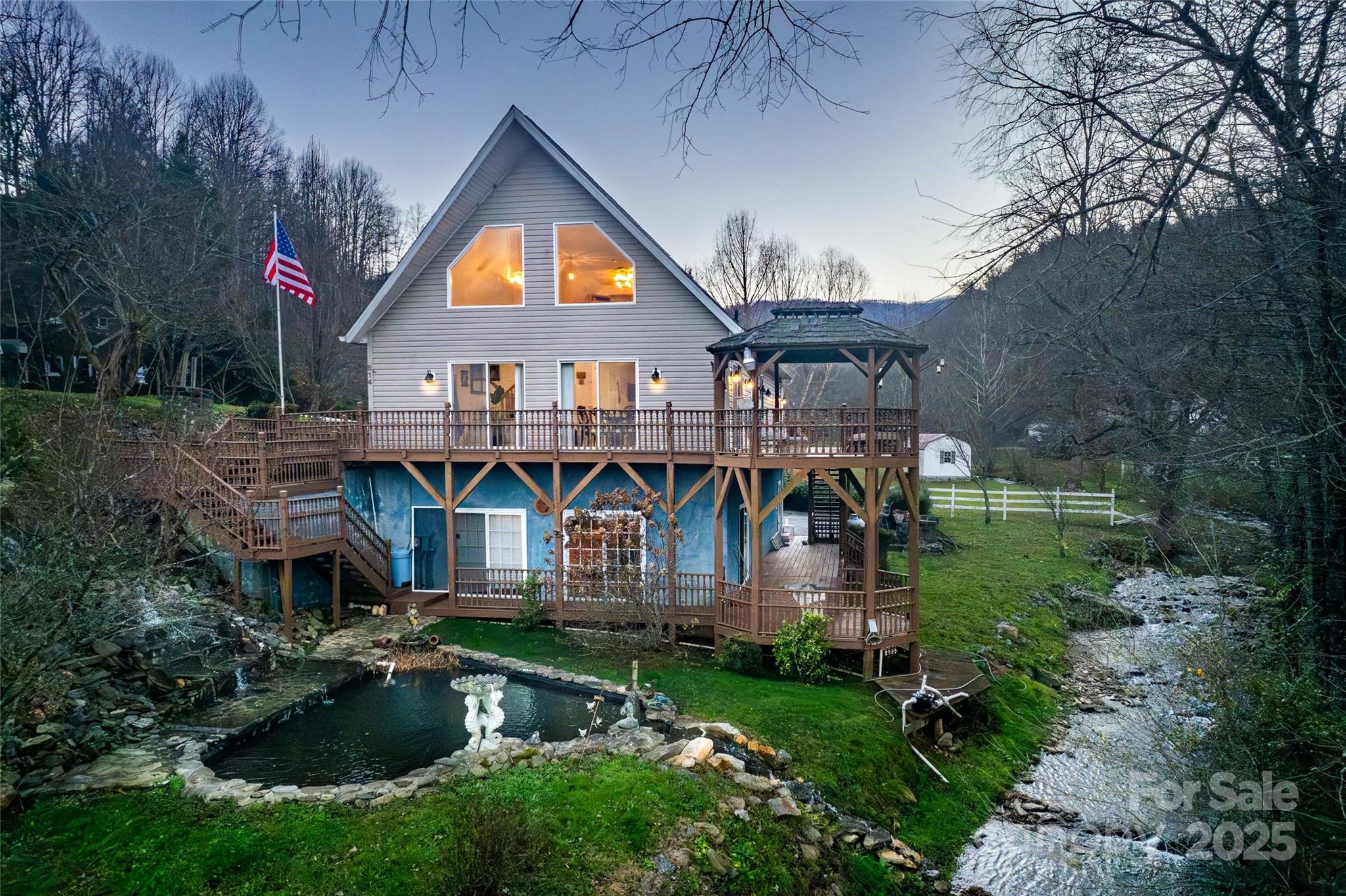 814 Barkers Creek, Whittier, NC. property listing photo