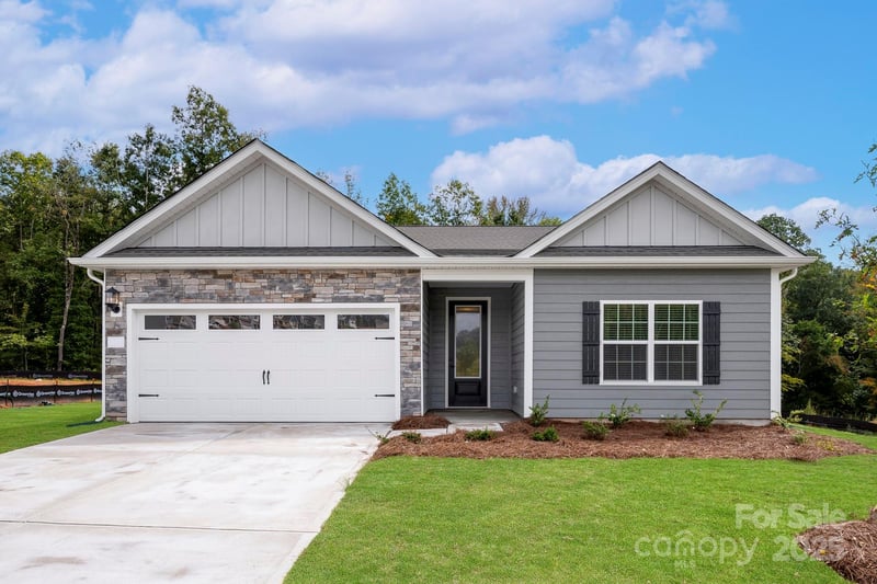 109 Tradesmen Trail, Troutman, NC - 3 beds, 2 baths, 1,853 sqft - $406,900