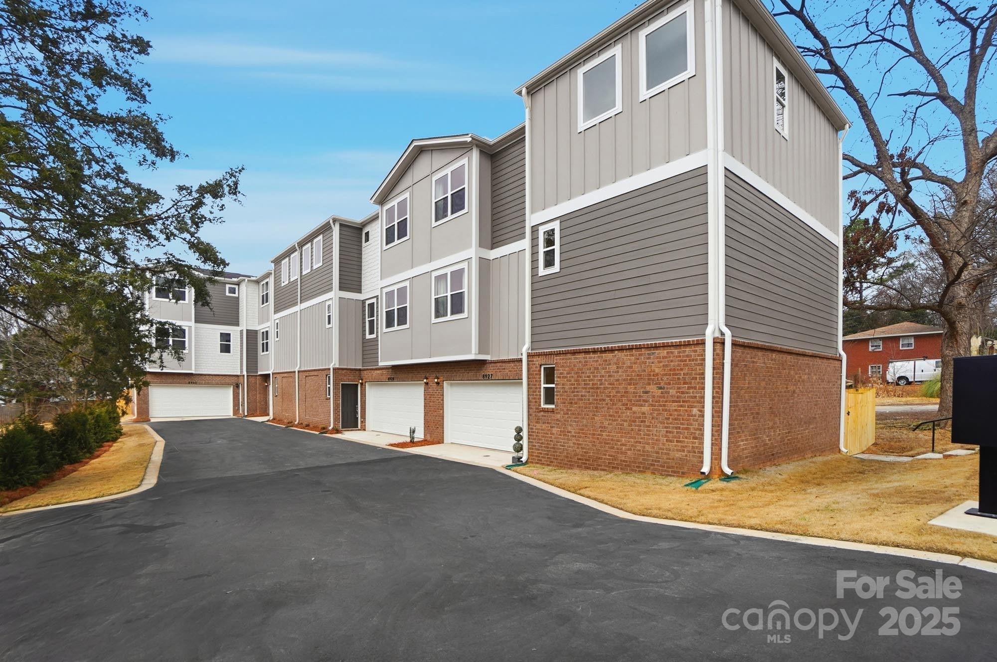8929 Sharonbrook, Charlotte, NC. property listing photo
