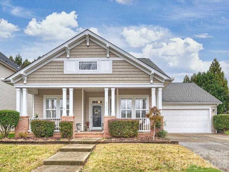 8113 Cottsbrooke Drive, Huntersville, NC. property listing photo
