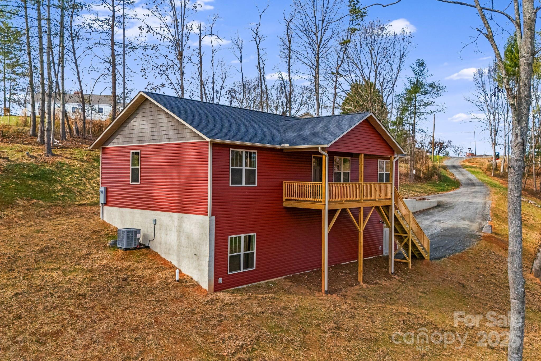 738 Jupiter Road, Weaverville, NC. property listing photo