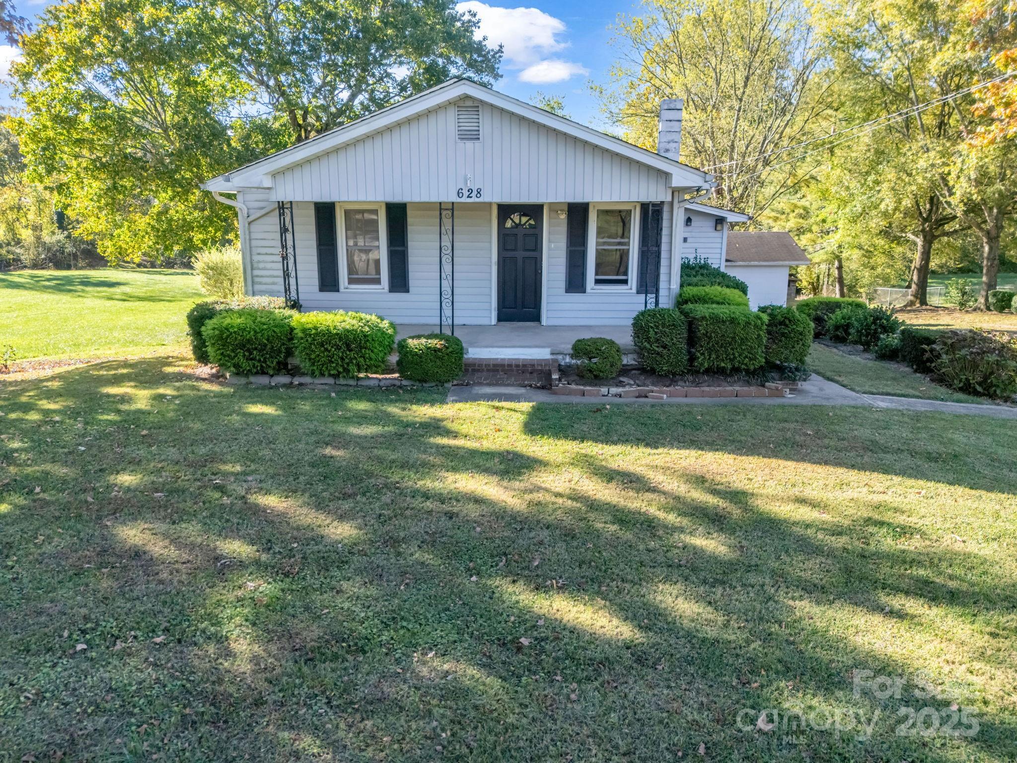 628 New Hope Road, Flat Rock, NC. property listing photo