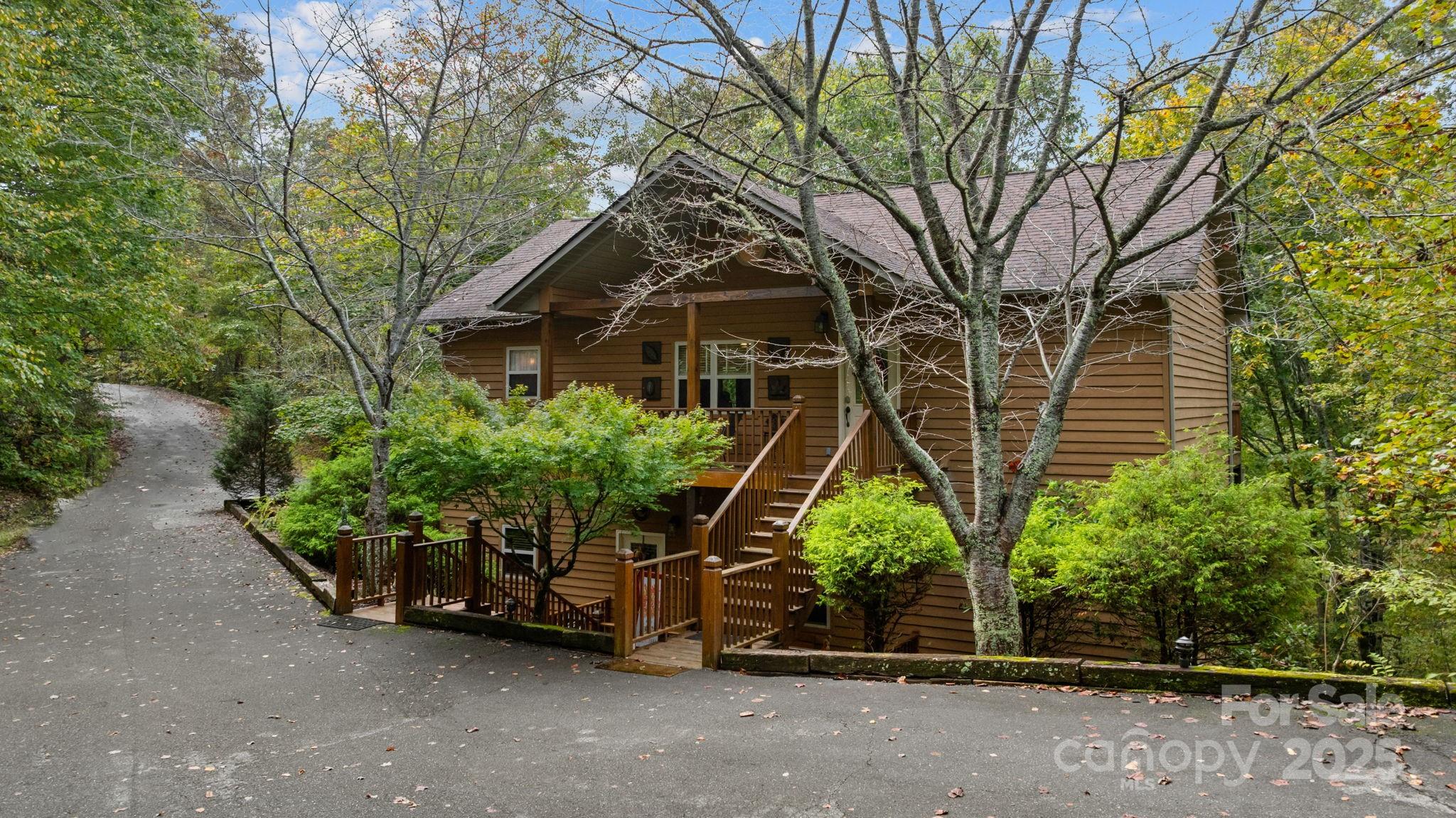 24 Pine Bluff Apt 17, Whittier, NC. property listing photo