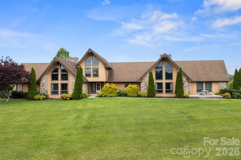 99 Odonald Road, Asheville, NC - 4 beds, 6.5 baths, 6,276 sqft - $2,600,000