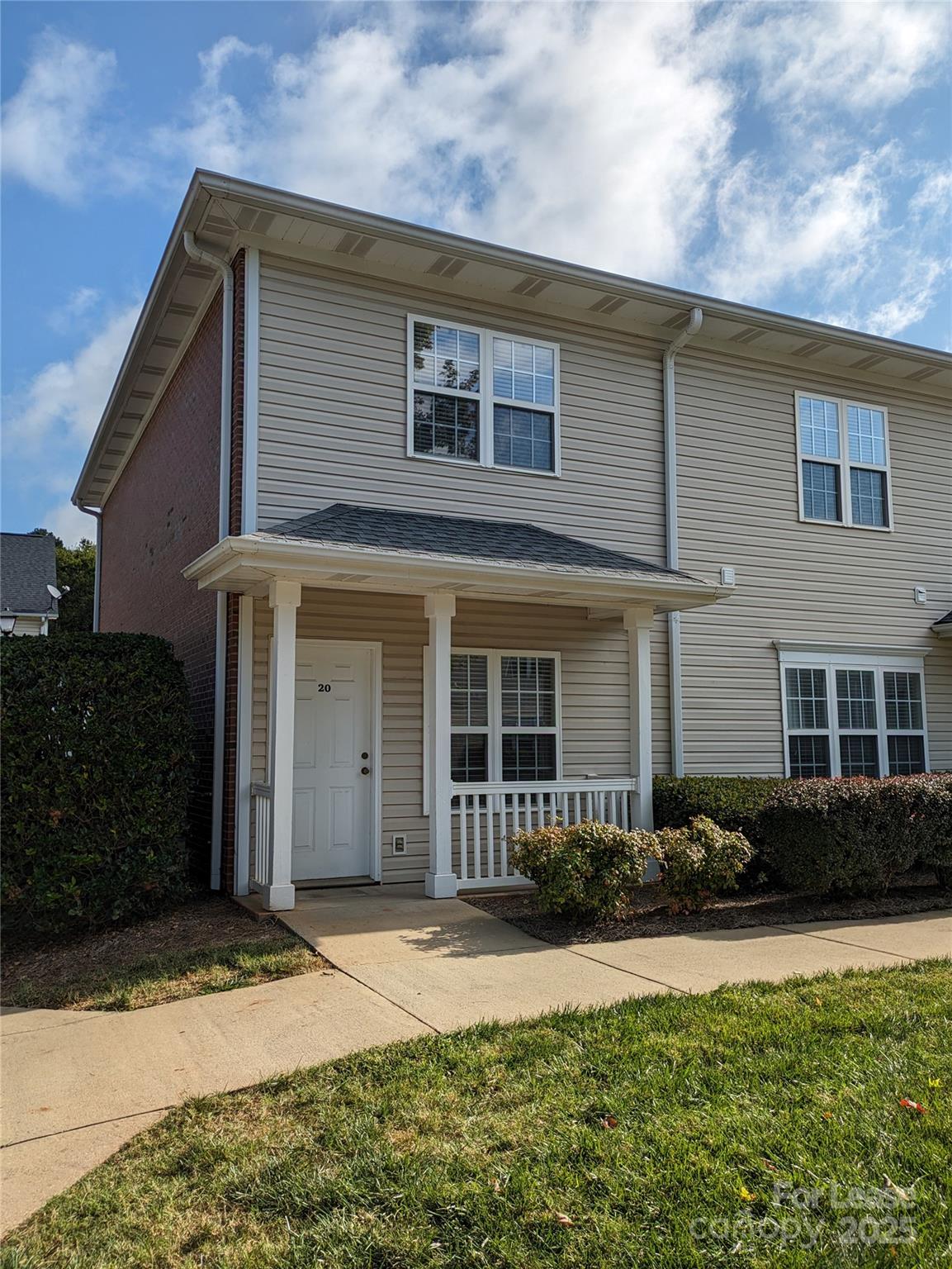 917 Shearer Apt 20, Davidson, NC. property listing photo