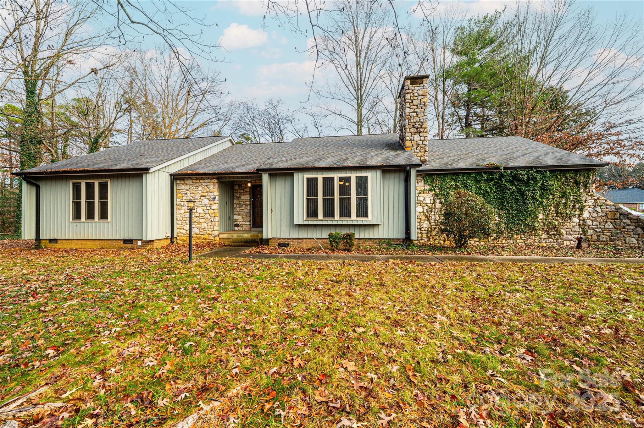 3250 15th Street NE, Hickory, NC. property listing photo