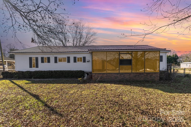 610 Osteen Road, York, SC - 3 beds, 2 baths, 1,614 sqft - $190,000