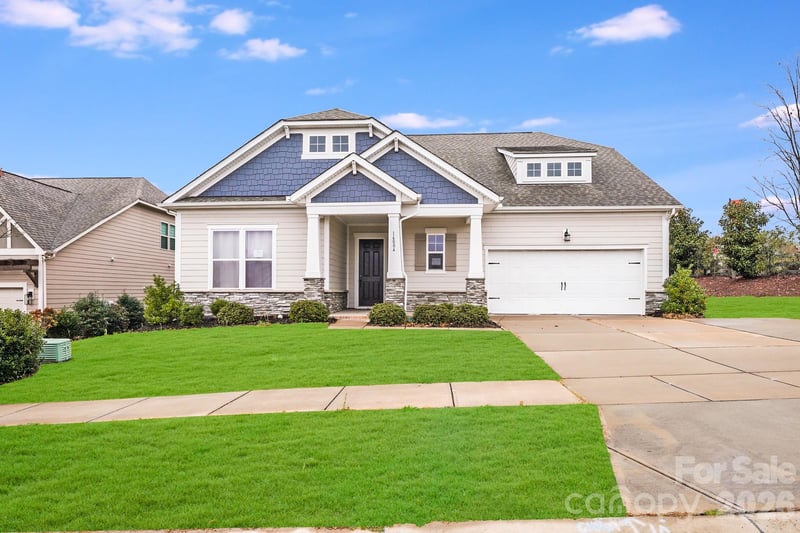 16004 Deer River Road, Charlotte, NC - 3 beds, 3.5 baths, 2,885 sqft - $535,000
