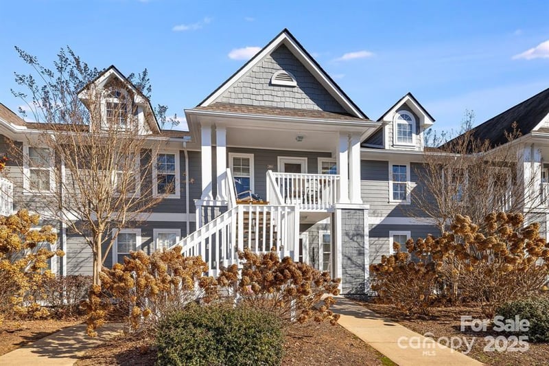 2904 Sagamore Lane, Asheville, NC - 2 beds, 2 baths, 1,129 sqft - $215,000