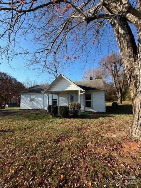 1711 Dickinson, Hickory, NC. property listing photo