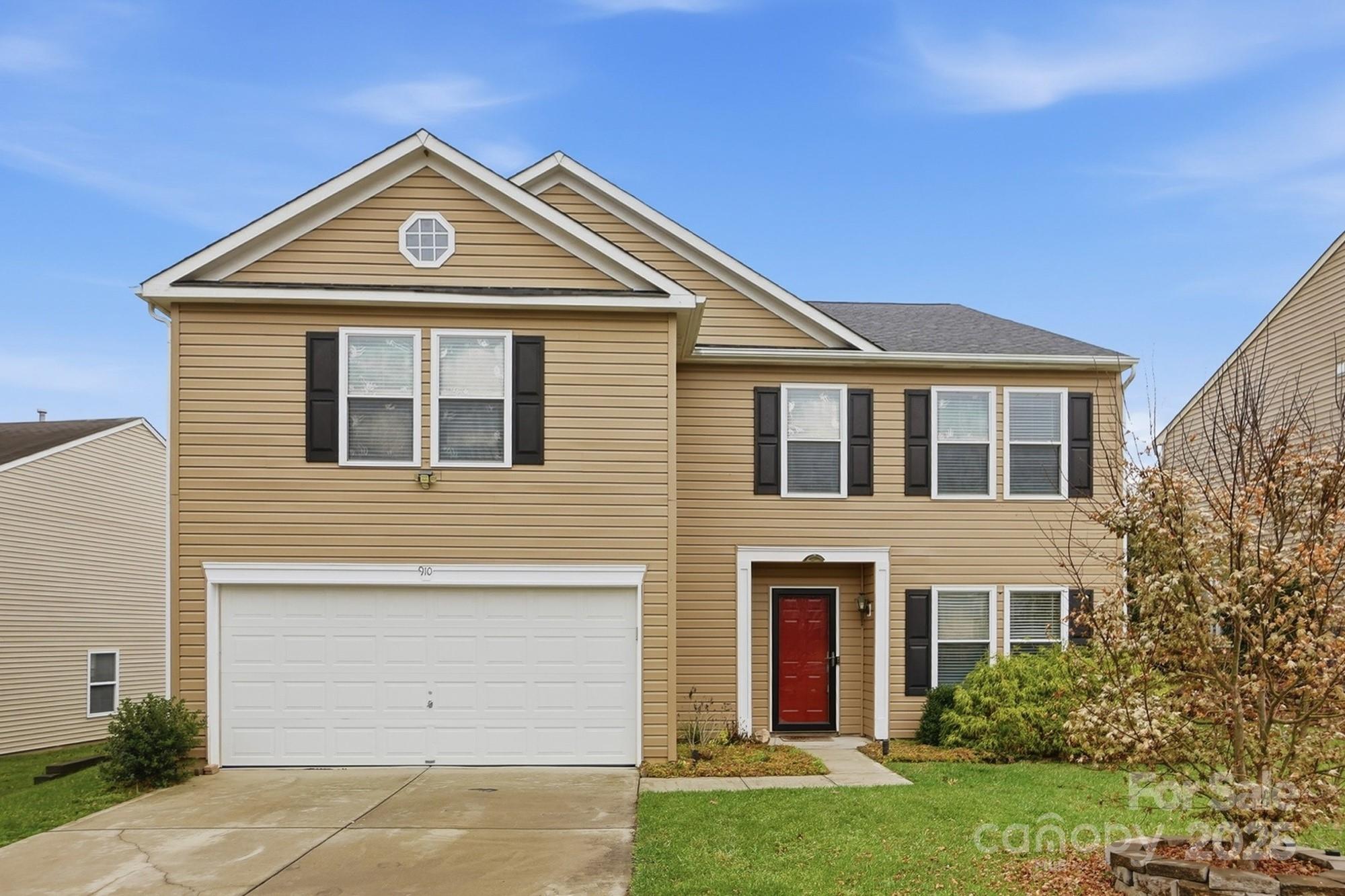 910 Torsion, Clover, SC. property listing photo