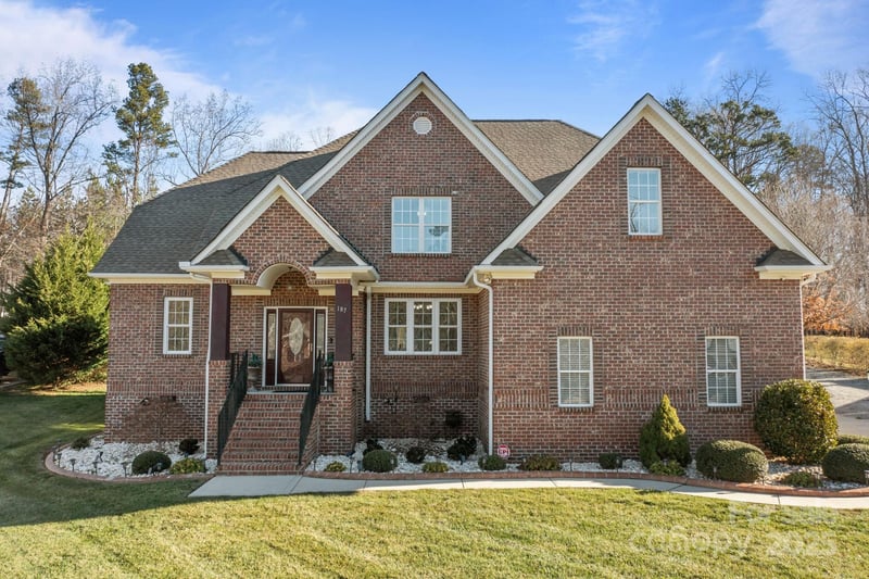 187 Winding Creek, Troutman, NC - 4 beds, 3 baths, 3,145 sqft - $795,000