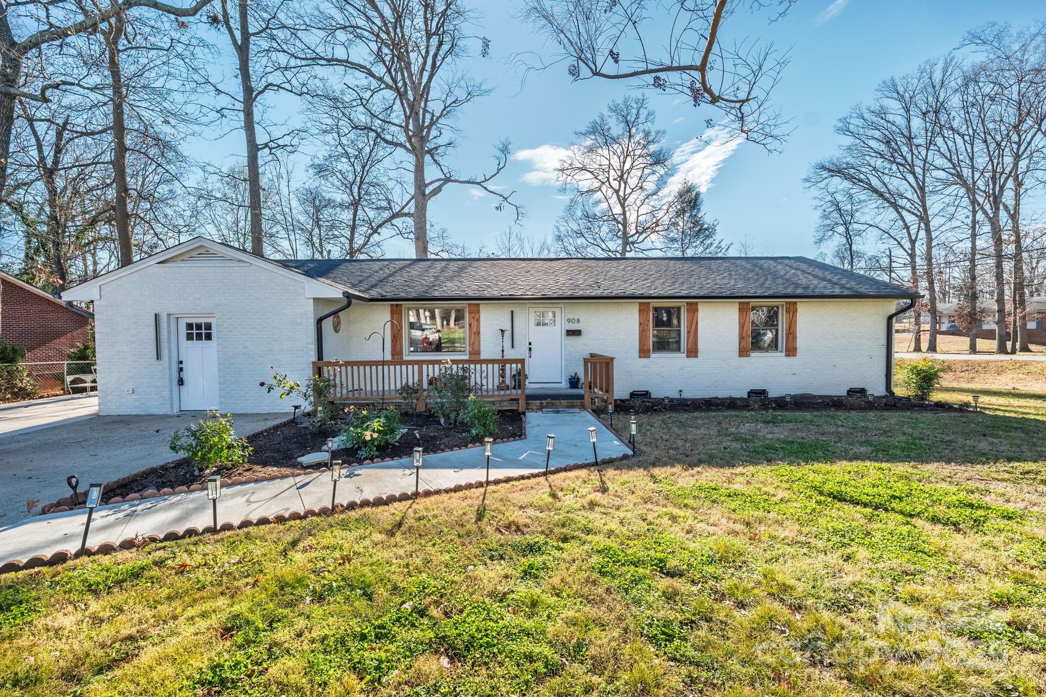 908 Woodside, Kings Mountain, NC. property listing photo