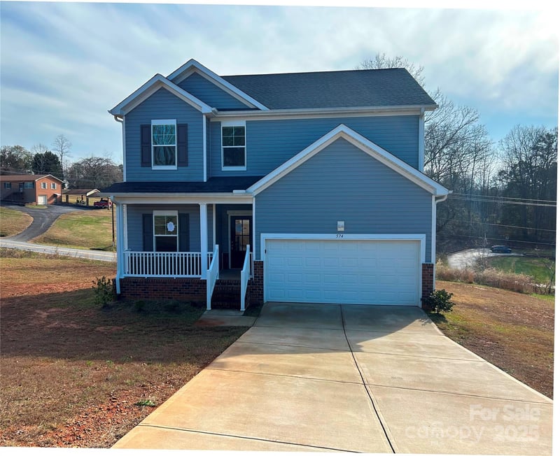 574 30th Avenue Circle NE, Hickory, NC - 4 beds, 2.5 baths, 2,217 sqft - $299,900