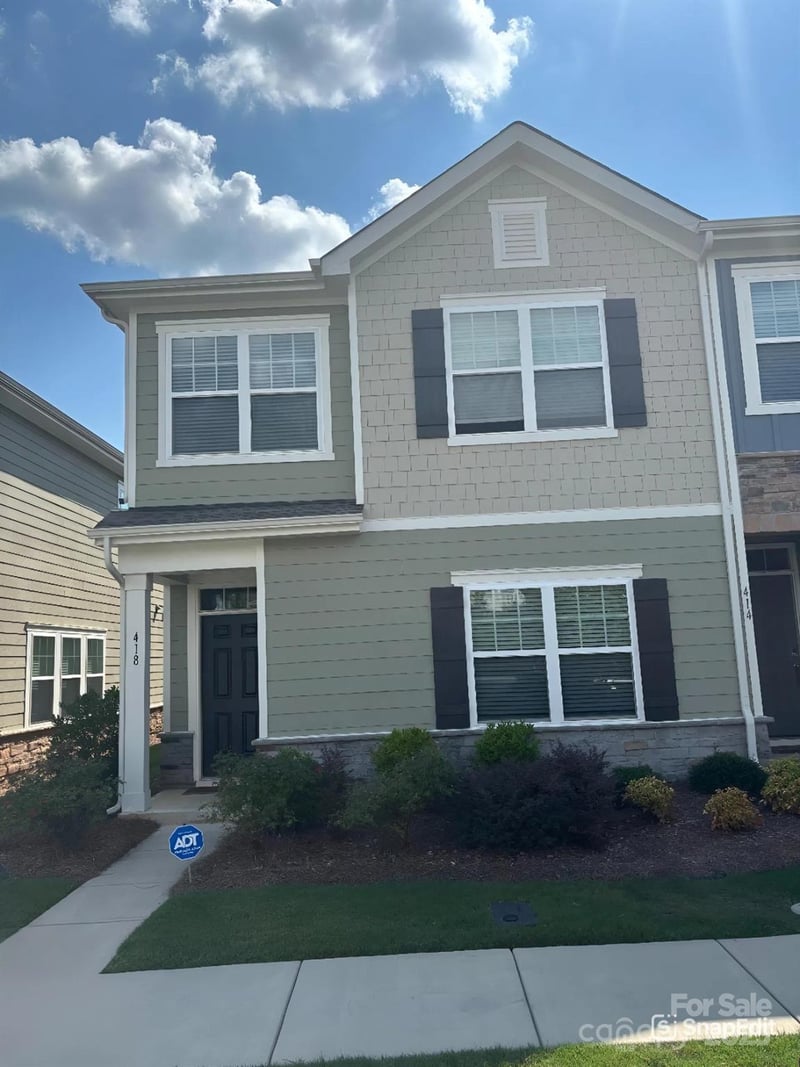 418 Kenwood View, Indian Trail, NC - 4 beds, 3.5 baths, 2,349 sqft - $378,000