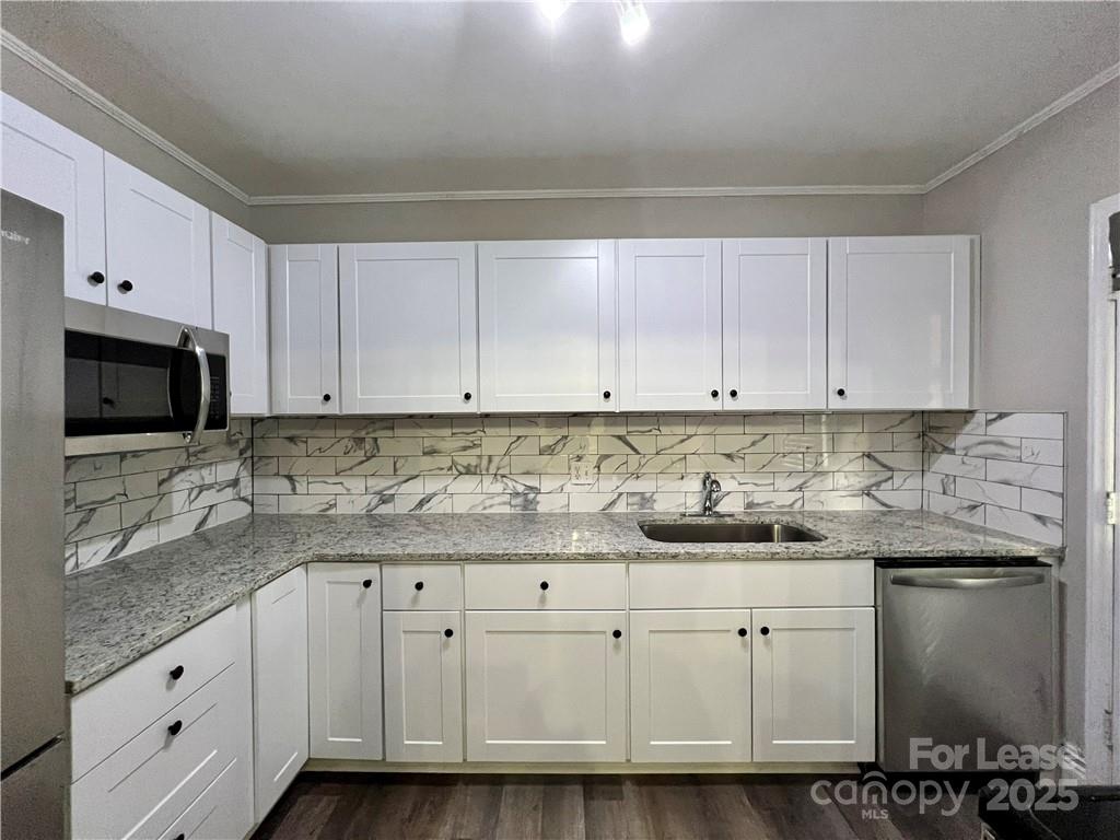 204 N Laurel Avenue Apt 5D, Charlotte, NC. property listing photo