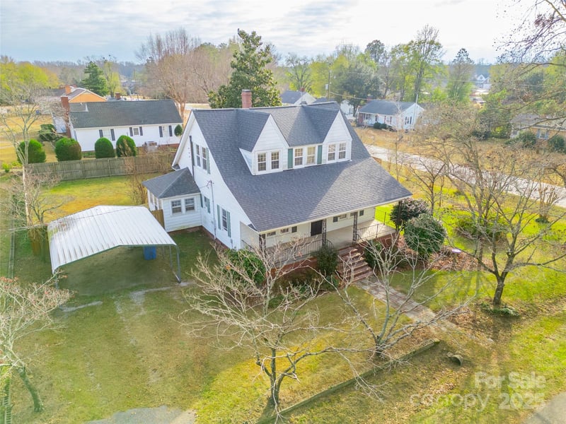 315 Blakeney, Pageland, SC - 3 beds, 1 bath, 1,929 sqft - $234,900