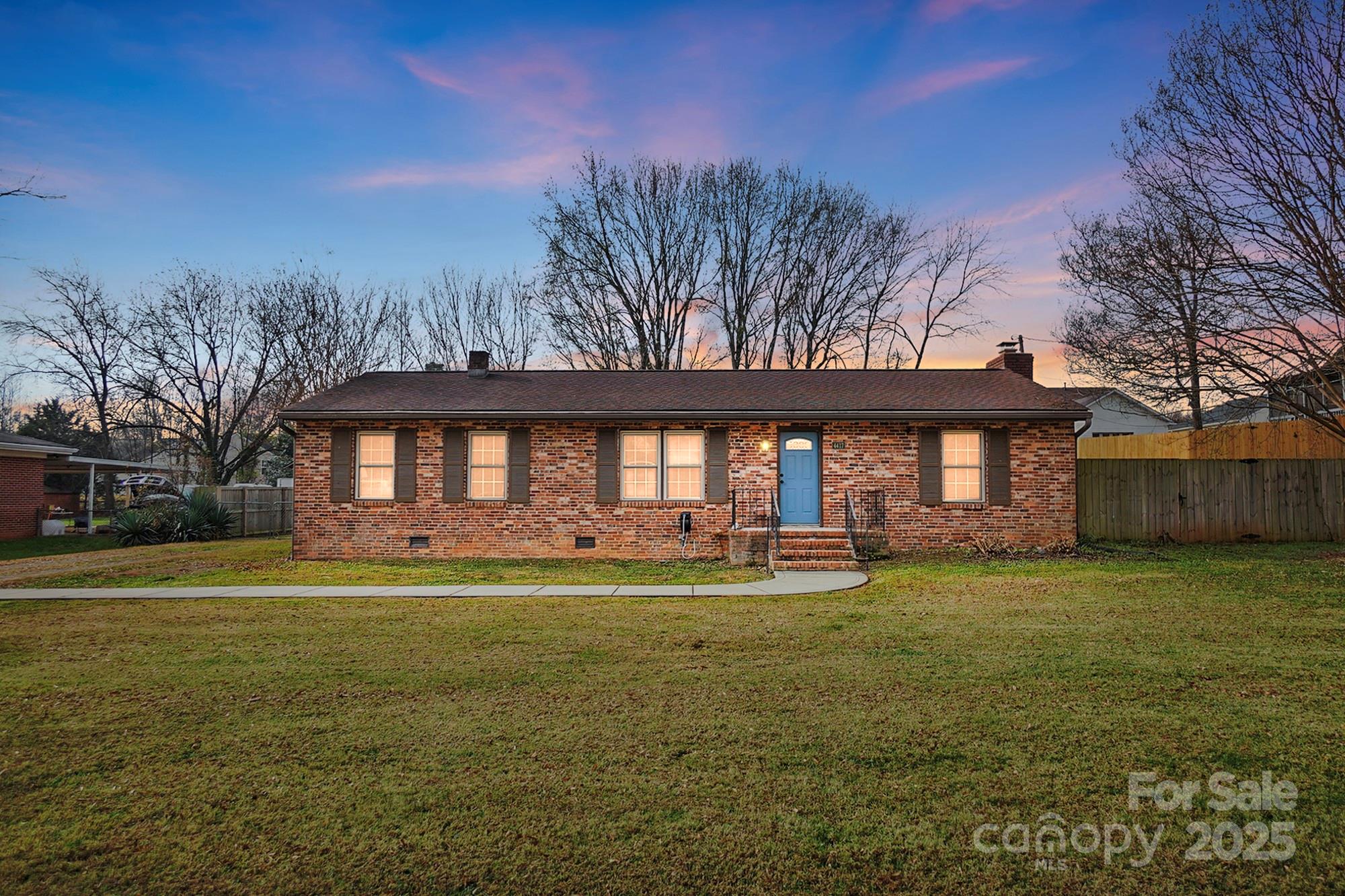4417 Oak Drive, Charlotte, NC. property listing photo