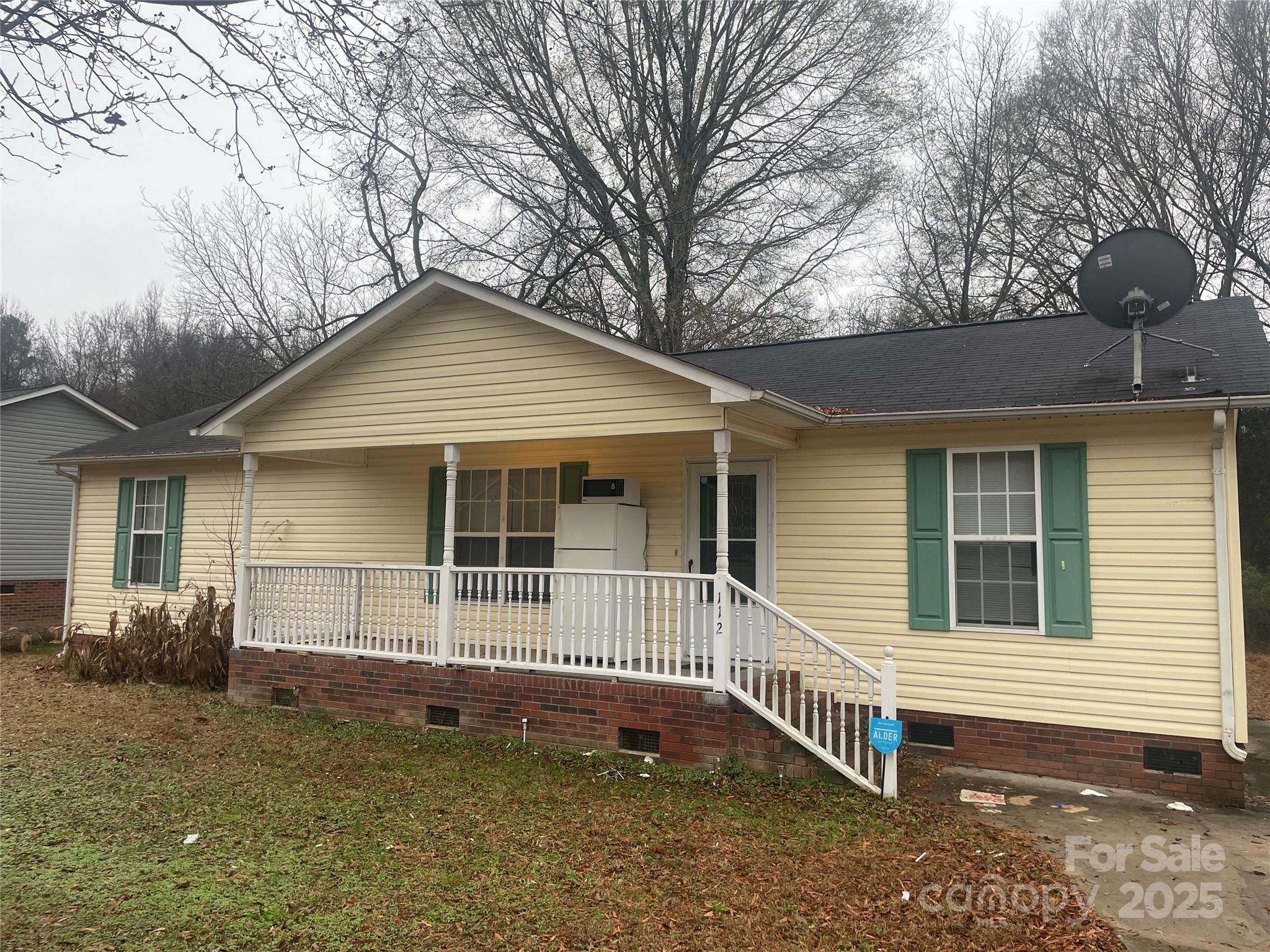 112 Ridgewood Drive, York, SC. property listing photo