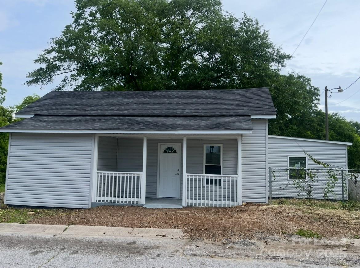 39 E White Street, Chester, SC. property listing photo