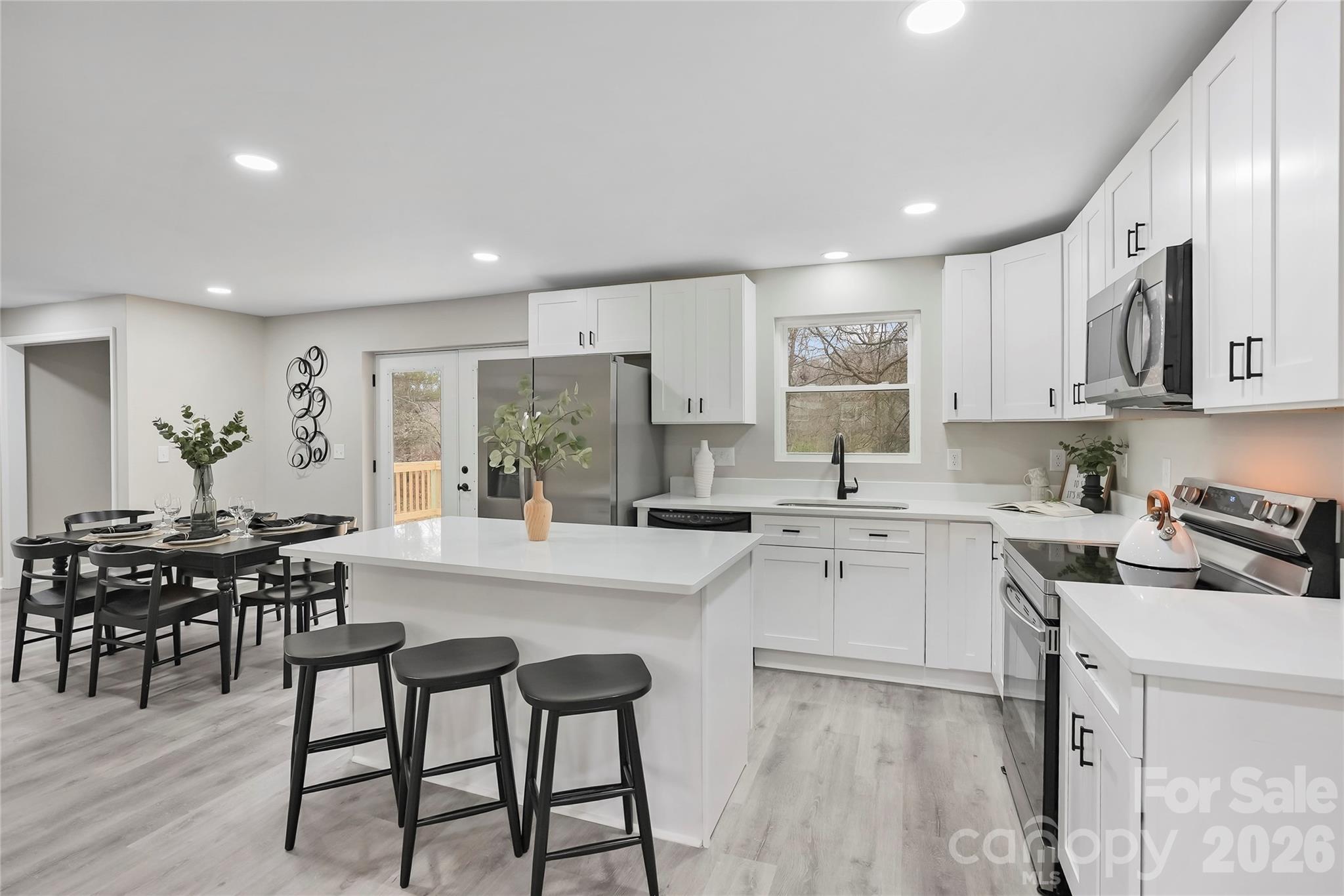824 Kentberry Drive, Charlotte, NC. property listing photo