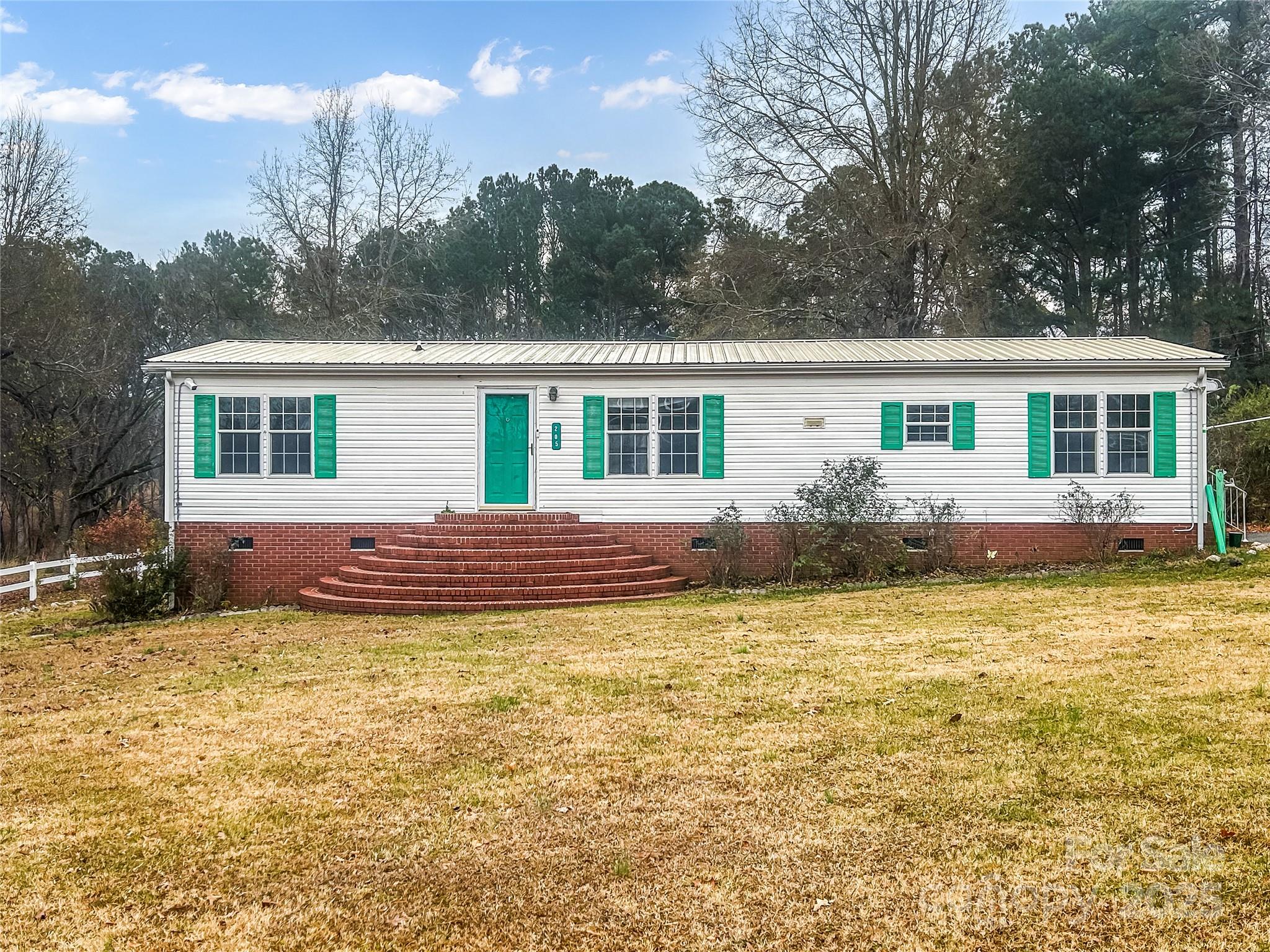 205 W Haywood Lane, Mount Gilead, NC. property listing photo