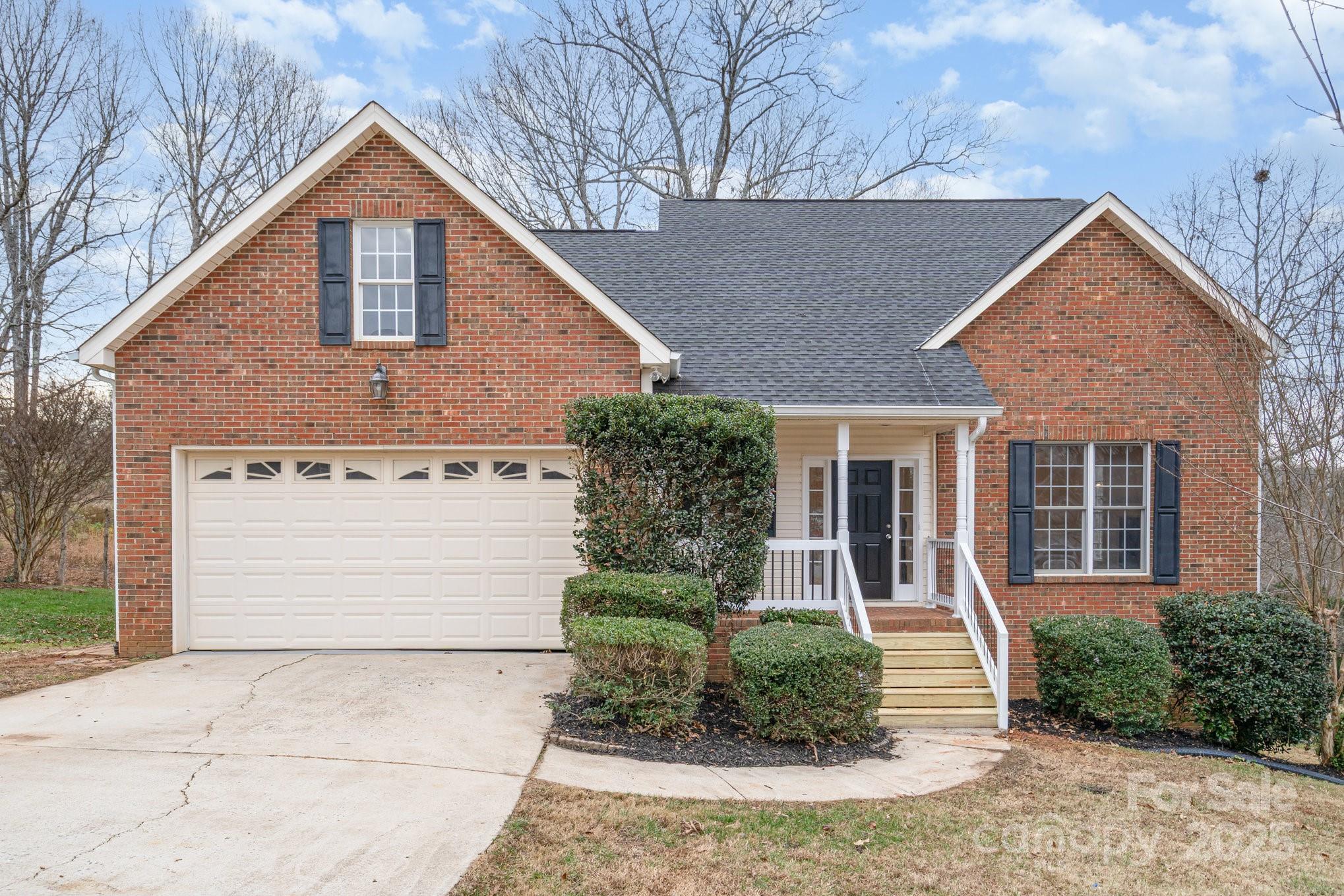 2615 Rolling Ridge Drive, Hickory, NC. property listing photo
