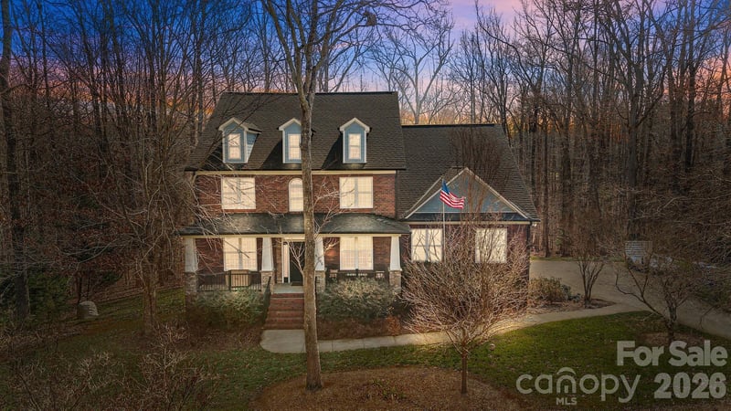 8205 Curico, Charlotte, NC - 4 beds, 5 baths, 4,124 sqft - $799,000