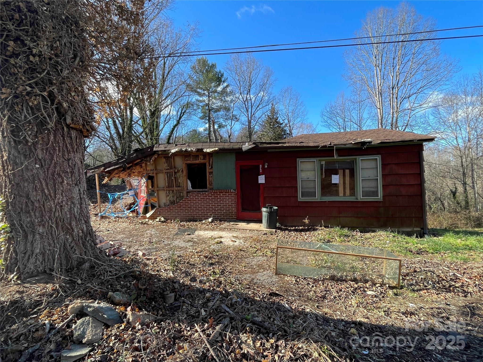 819 Montclair Circle NW, Lenoir, NC. property listing photo