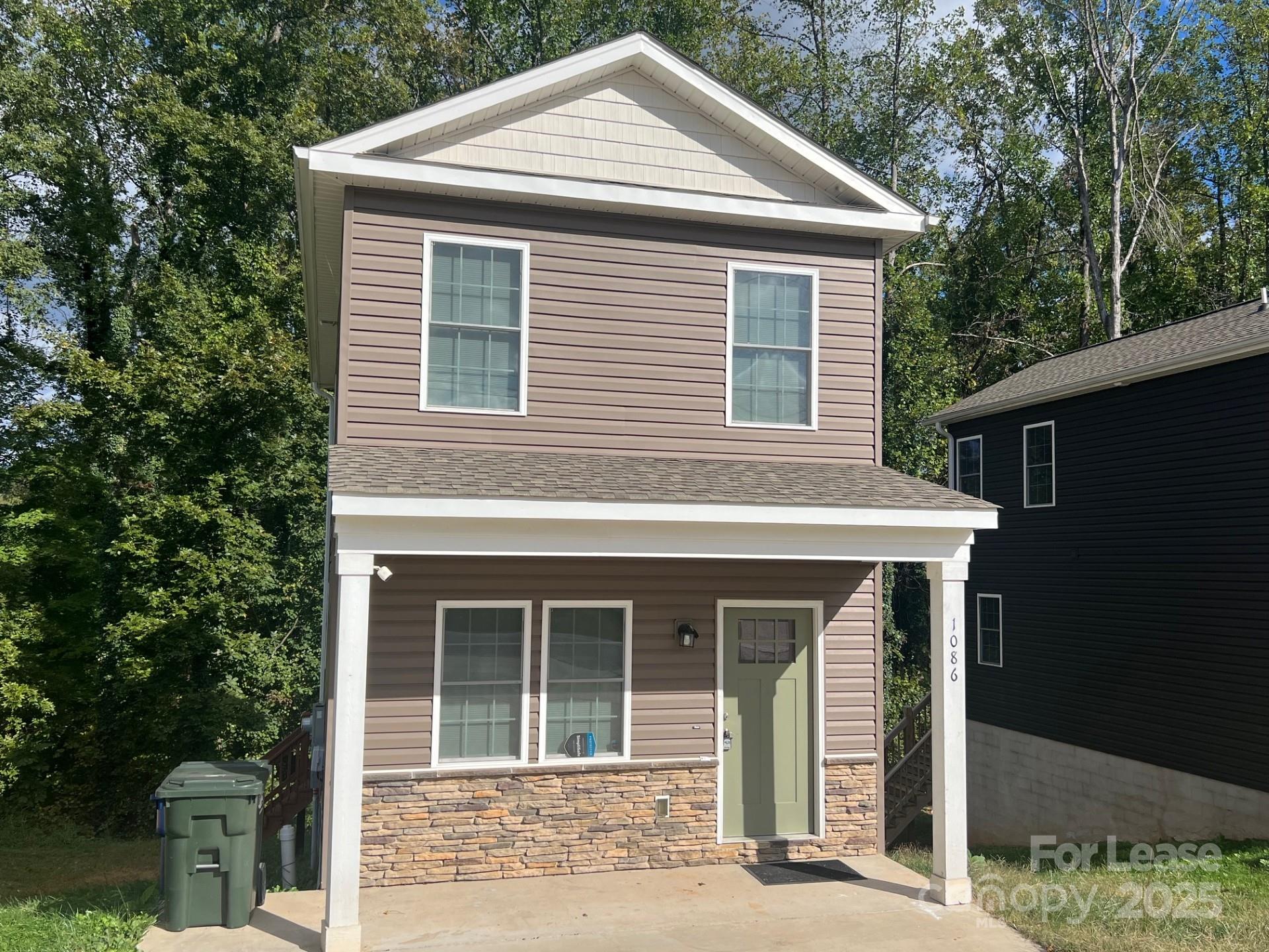 1086 20th Street NE, Hickory, NC. property listing photo