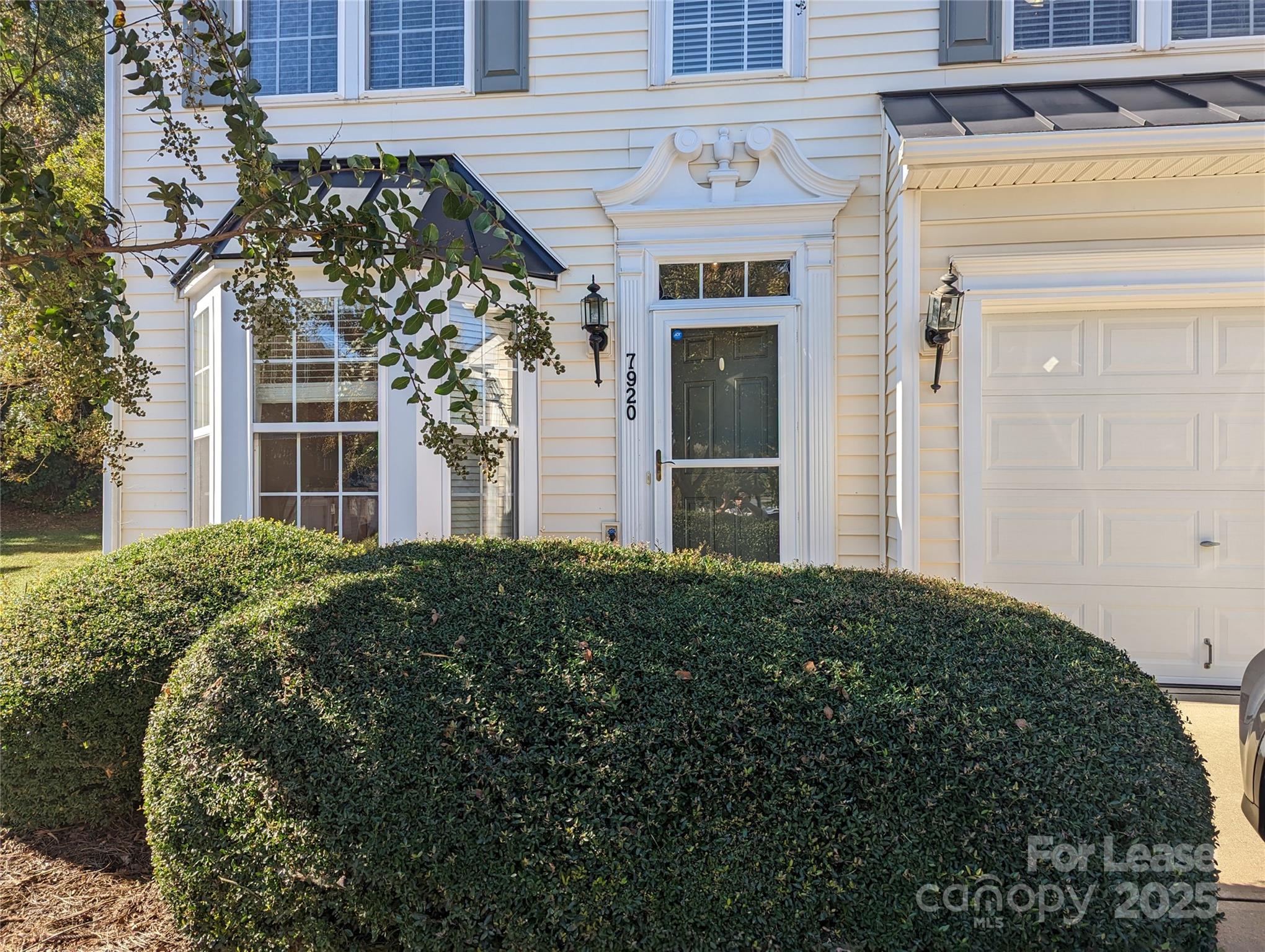 7920 Mariners Pointe Circle, Denver, NC. property listing photo