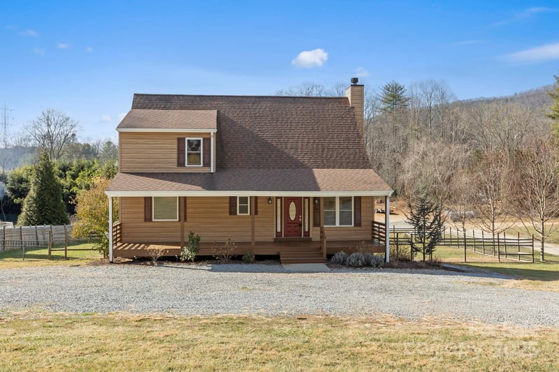 40 Forge Valley, Mills River, NC - 3 beds, 4 baths, 2,757 sqft - $580,000