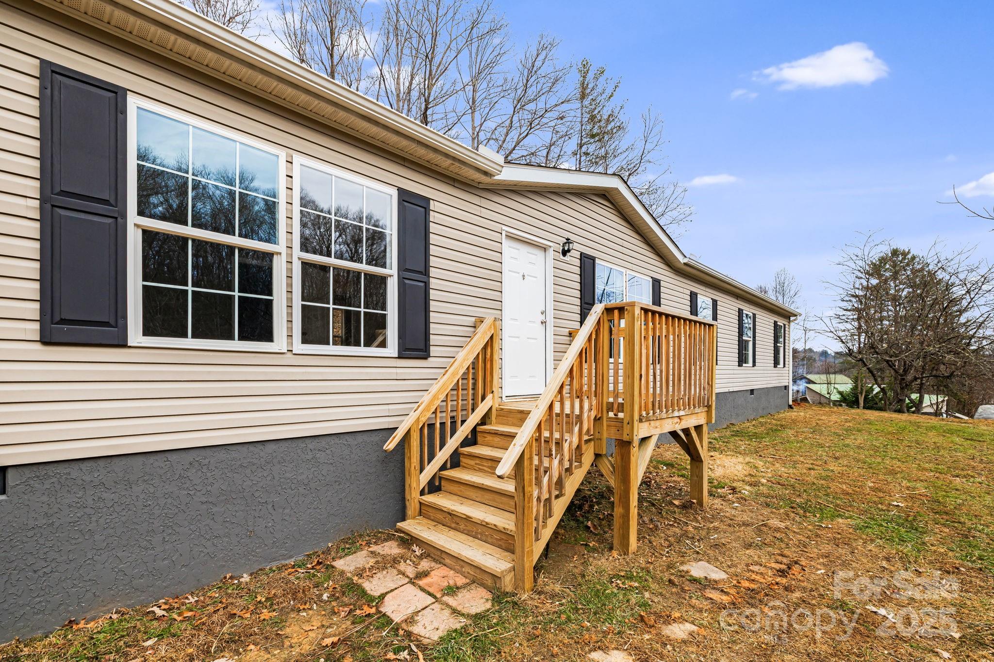 216 Windy Cove Drive, Horse Shoe, NC. property listing photo