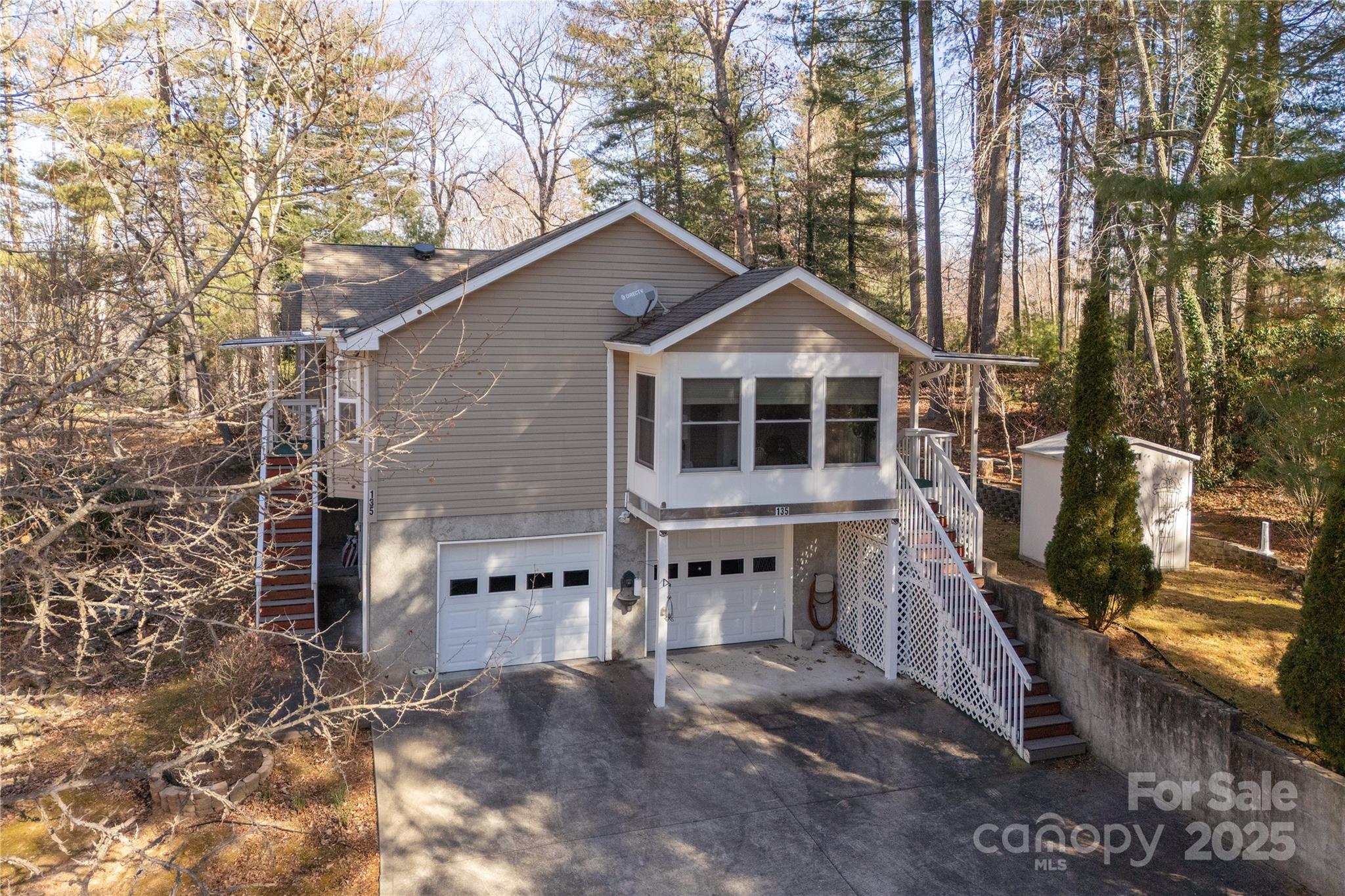 135 Reservoir Drive, Hendersonville, NC. property listing photo