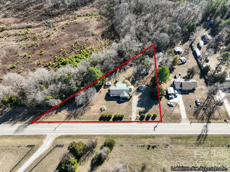 1909 Charlotte Highway, York, SC - 3 beds, 2 baths, 1,650 sqft - $335,900