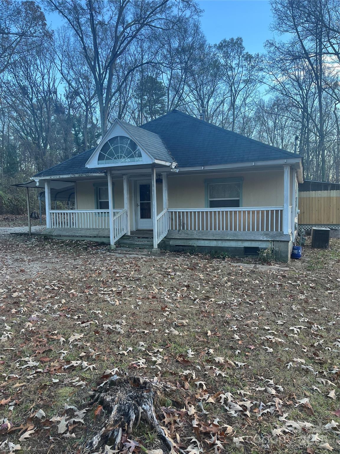 6341 Macon, Charlotte, NC — property listing photo 1