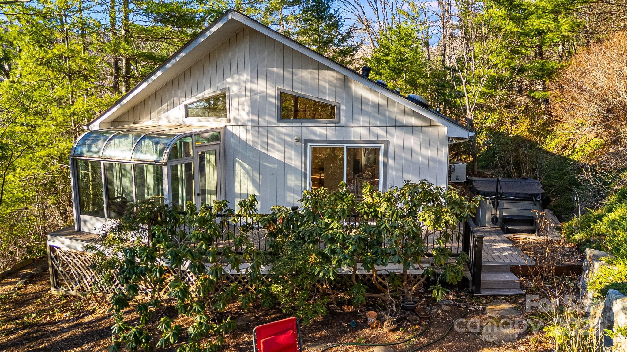 31 Covewood Road, Asheville, NC. property listing photo