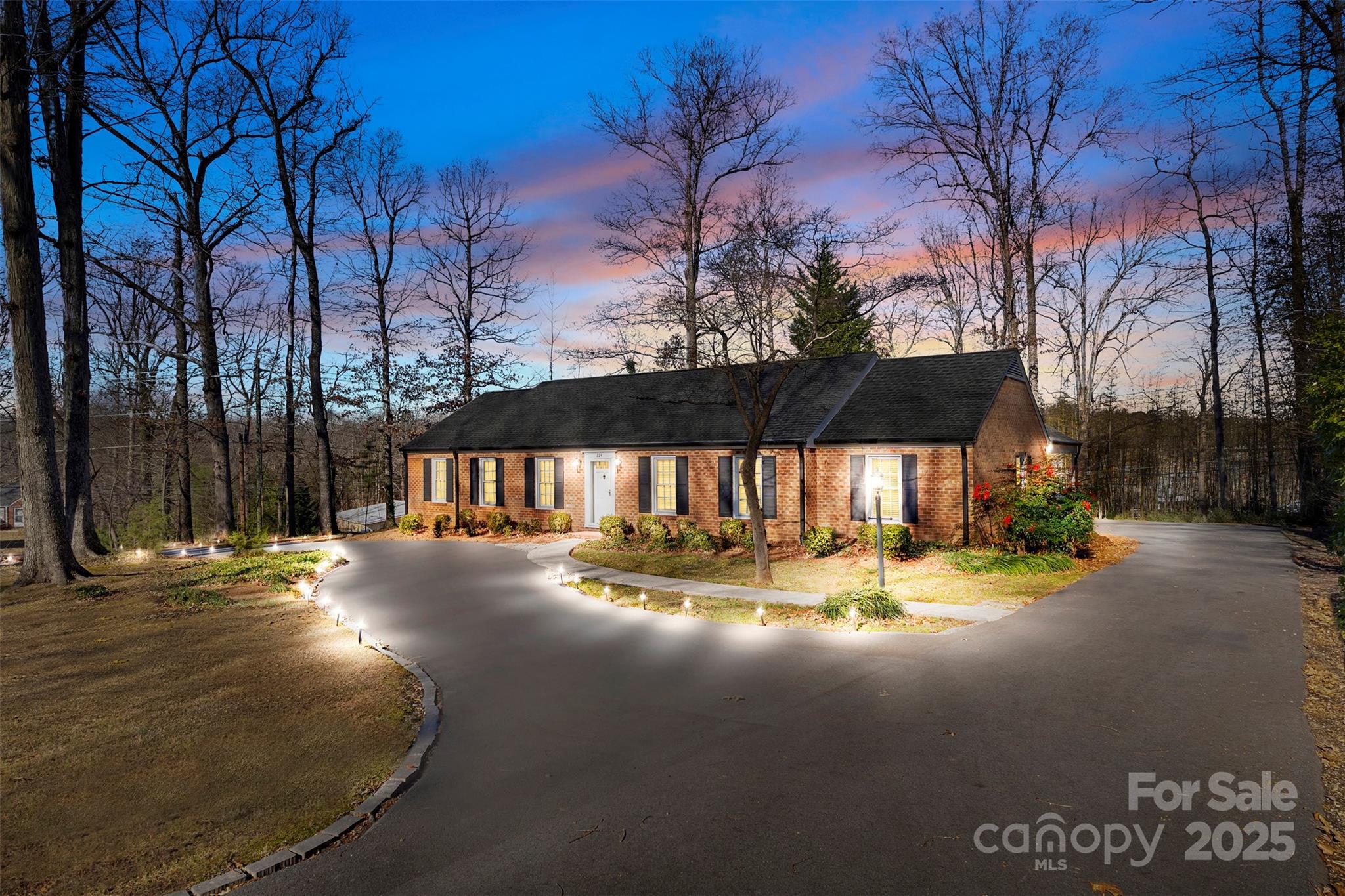 224 Lake Drive E, Thomasville, NC. property listing photo