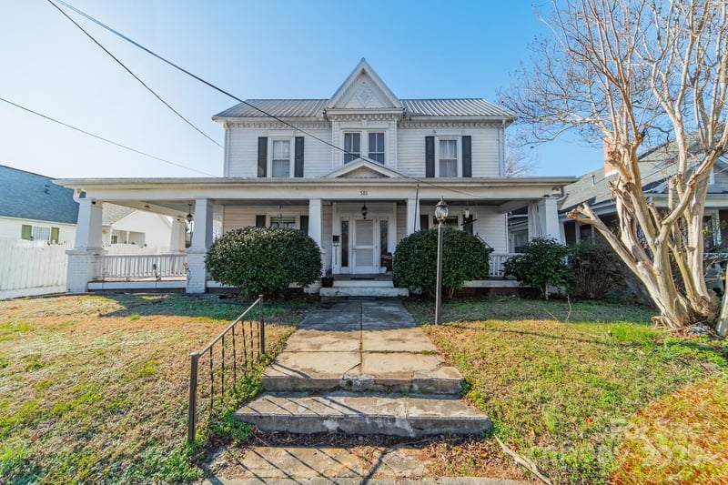 503 4th, Spencer, NC - 5 beds, 2 baths, 2,705 sqft - $350,000