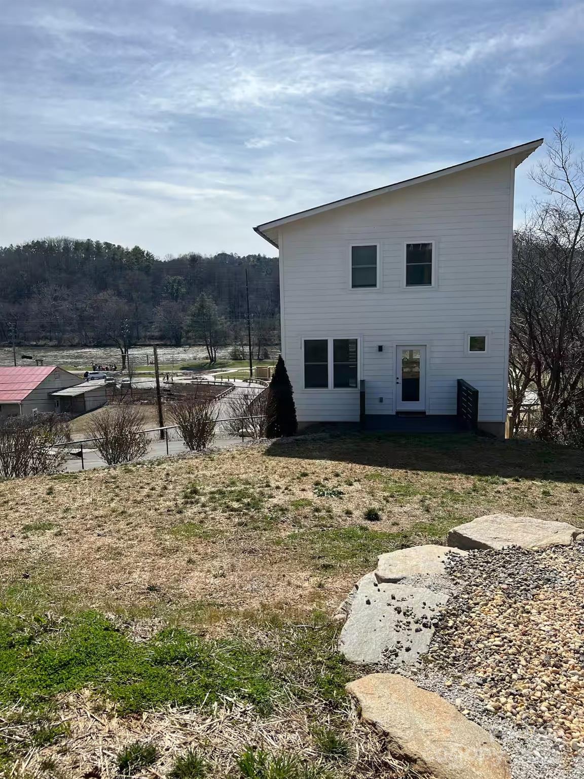 1063 Riverside Drive, Asheville, NC. property listing photo