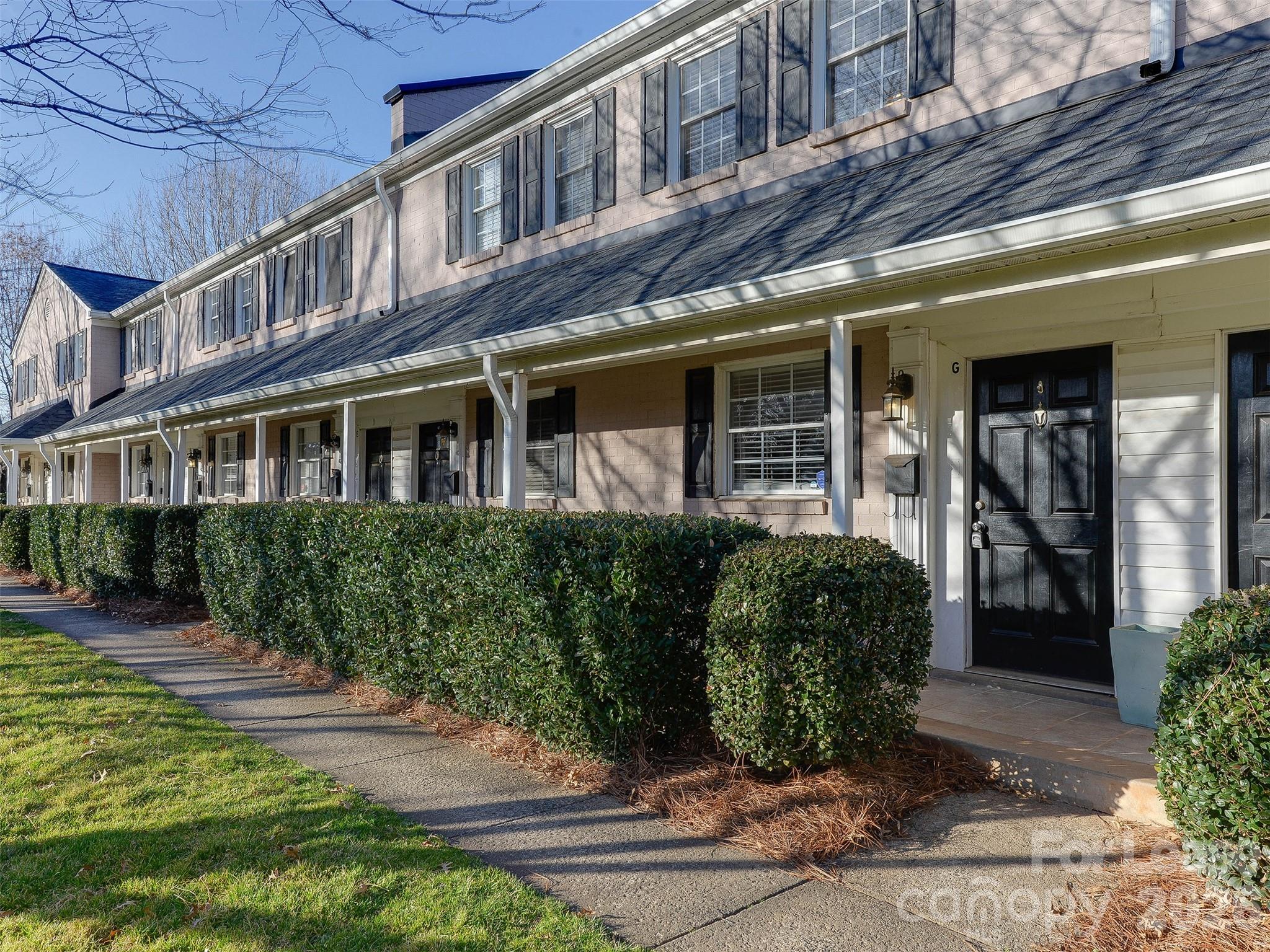1224 Green Oaks Lane G, Charlotte, NC. property listing photo