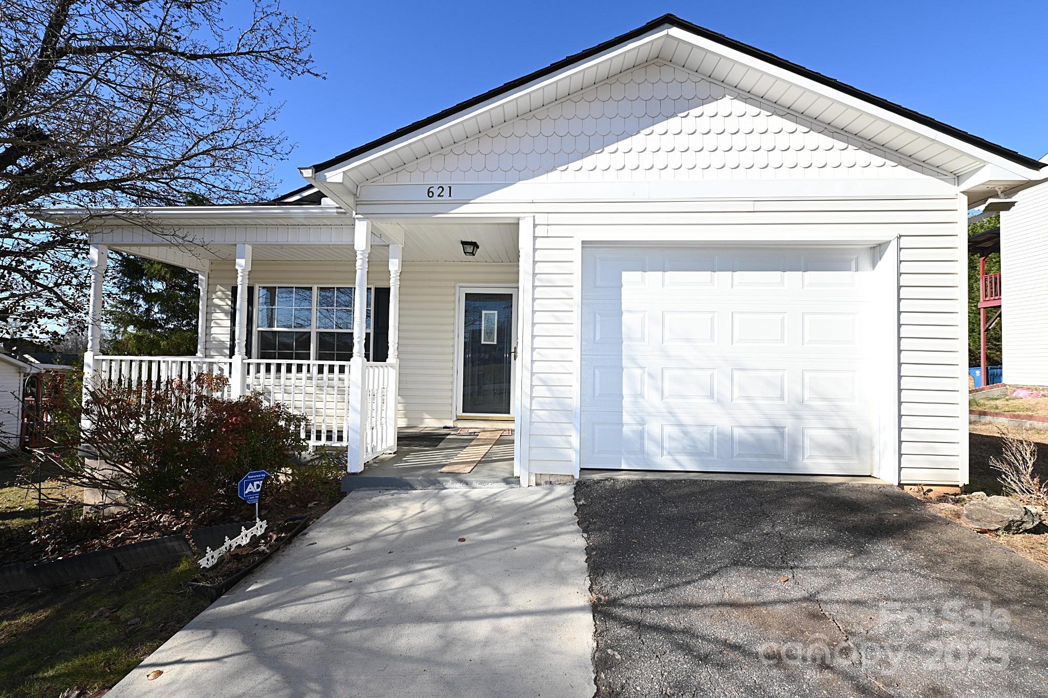 621 23rd Street NW, Hickory, NC. property listing photo