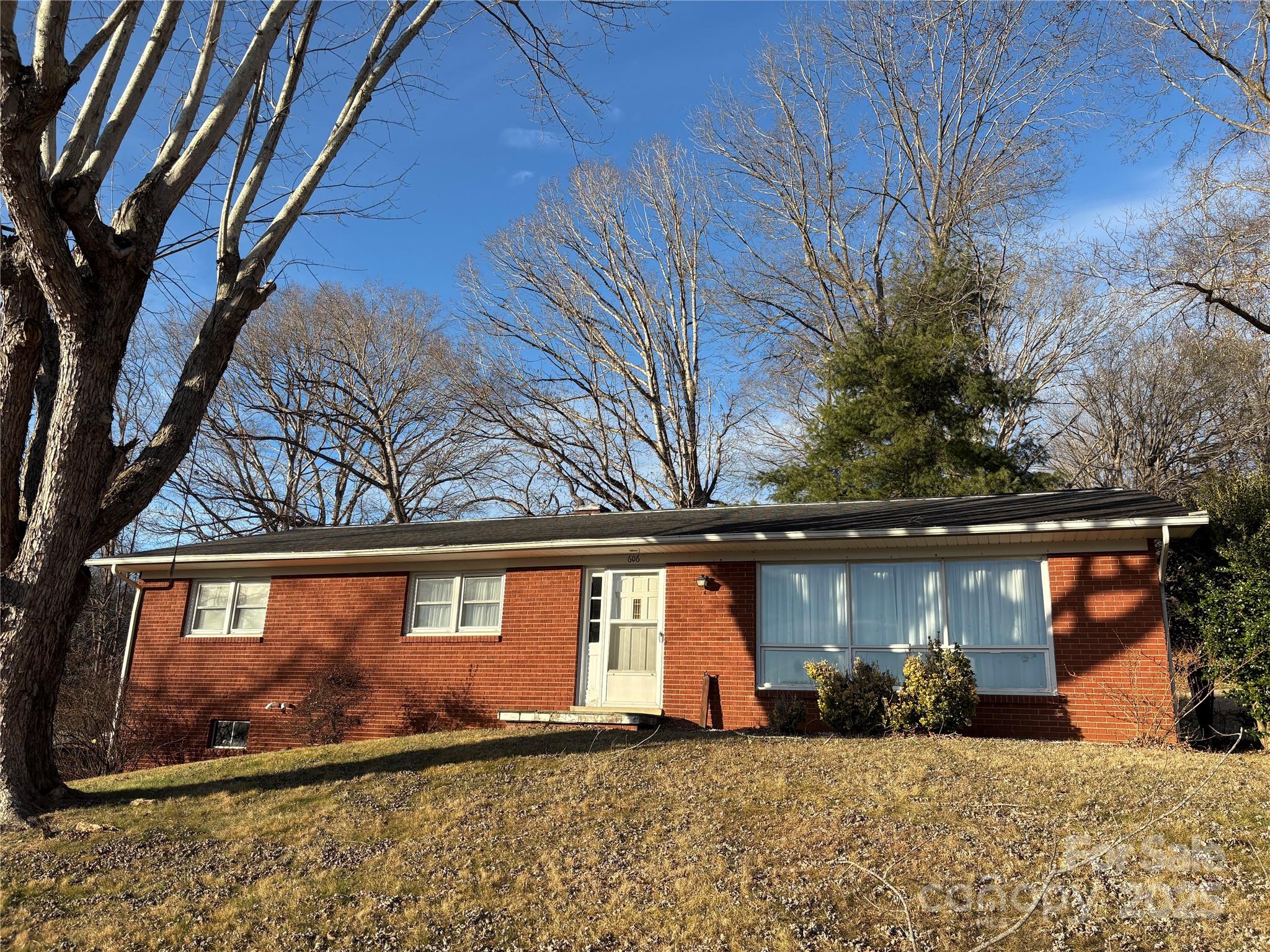 606 Oakmont Drive, Canton, NC. property listing photo