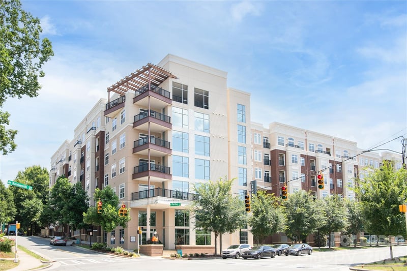 905 Kenilworth Avenue B3A, Charlotte, NC - 2 beds, 2 baths, 1,005 sqft - $2,252