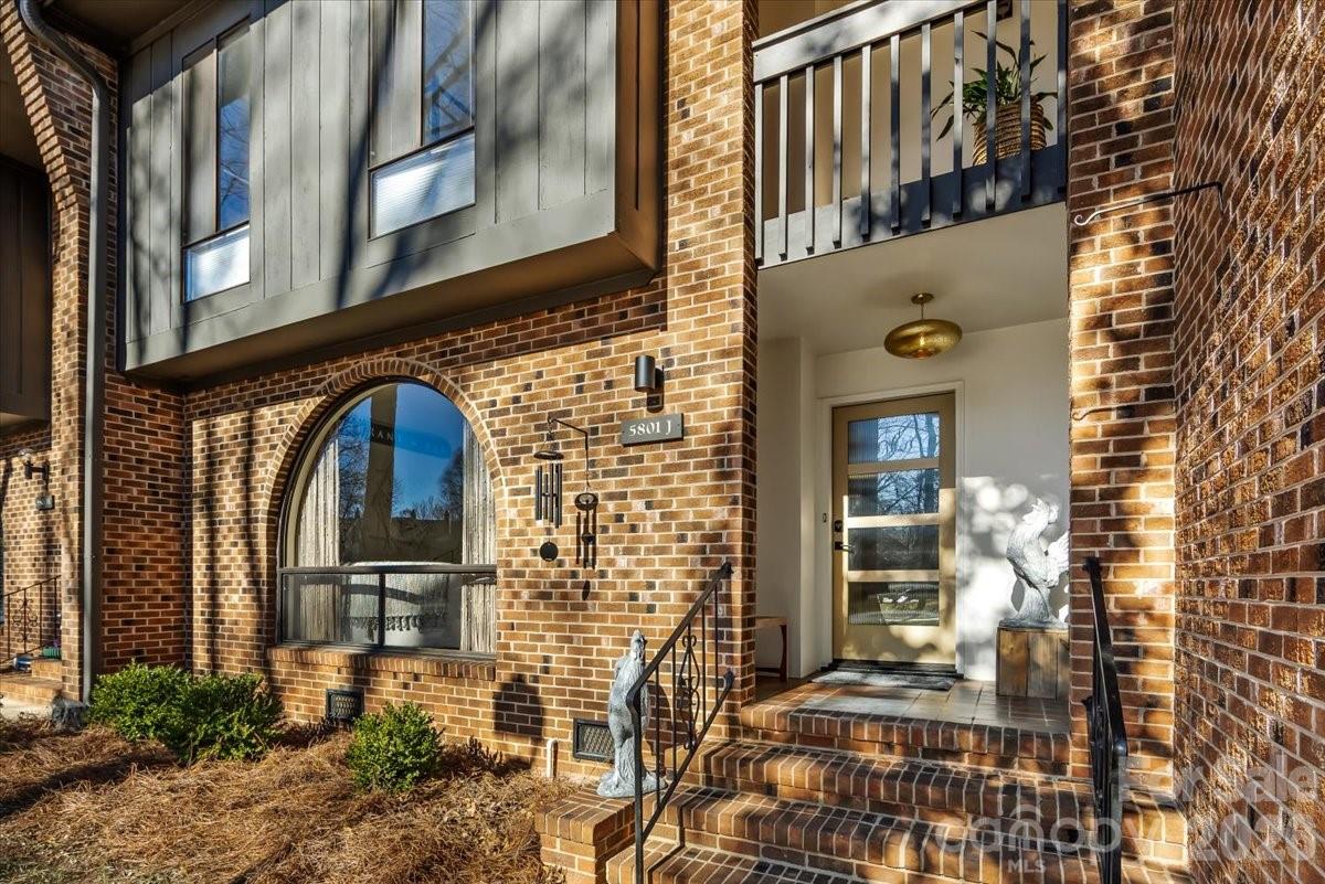 5801 Sharon Road J, Charlotte, NC. property listing photo