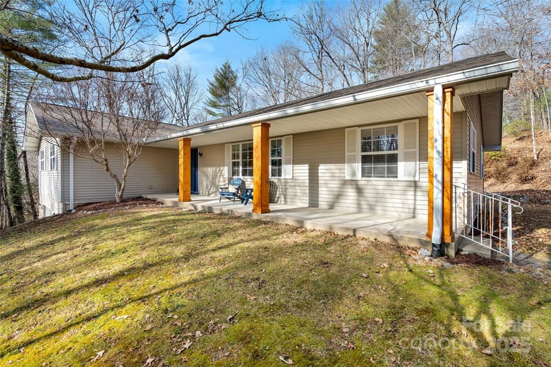 177 Country Road, Brevard, NC - 3 beds, 2 baths, 2,193 sqft - $475,000